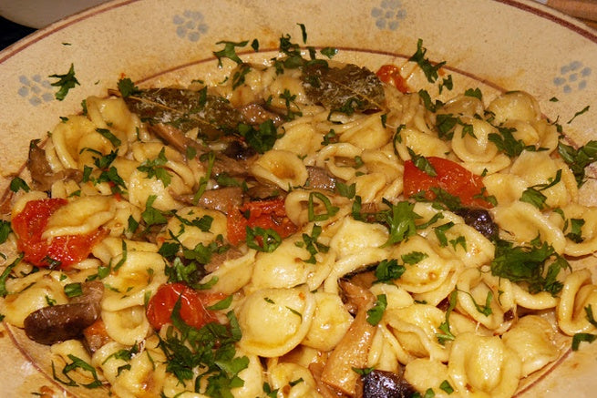 Orecchiette con Funghi Cardoncelli